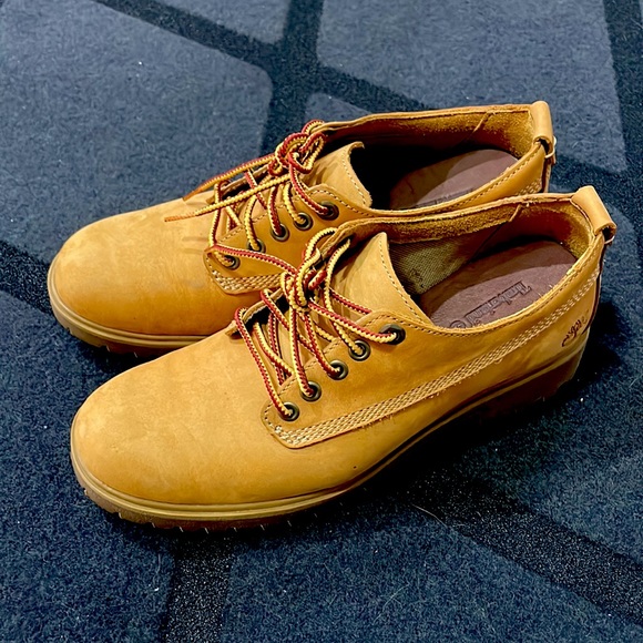 Timberland Women’s Shoes Earthkeepers Lyonsdale Oxford Lace Up Wheat - Picture 1 of 2